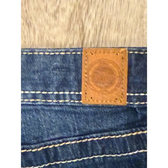 Amethyst Cutt-Off Jeans Shorts Womens Size 11 Blue Faded Denim Cuffed Distressed - Picture 8 of 9